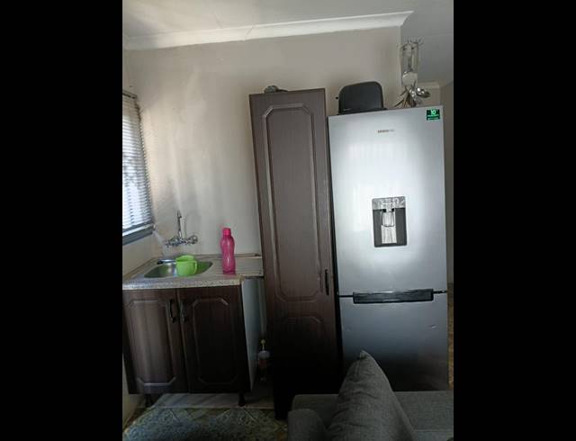 2 BEDROOM HOUSE FOR SALE IN CLOVERDENE